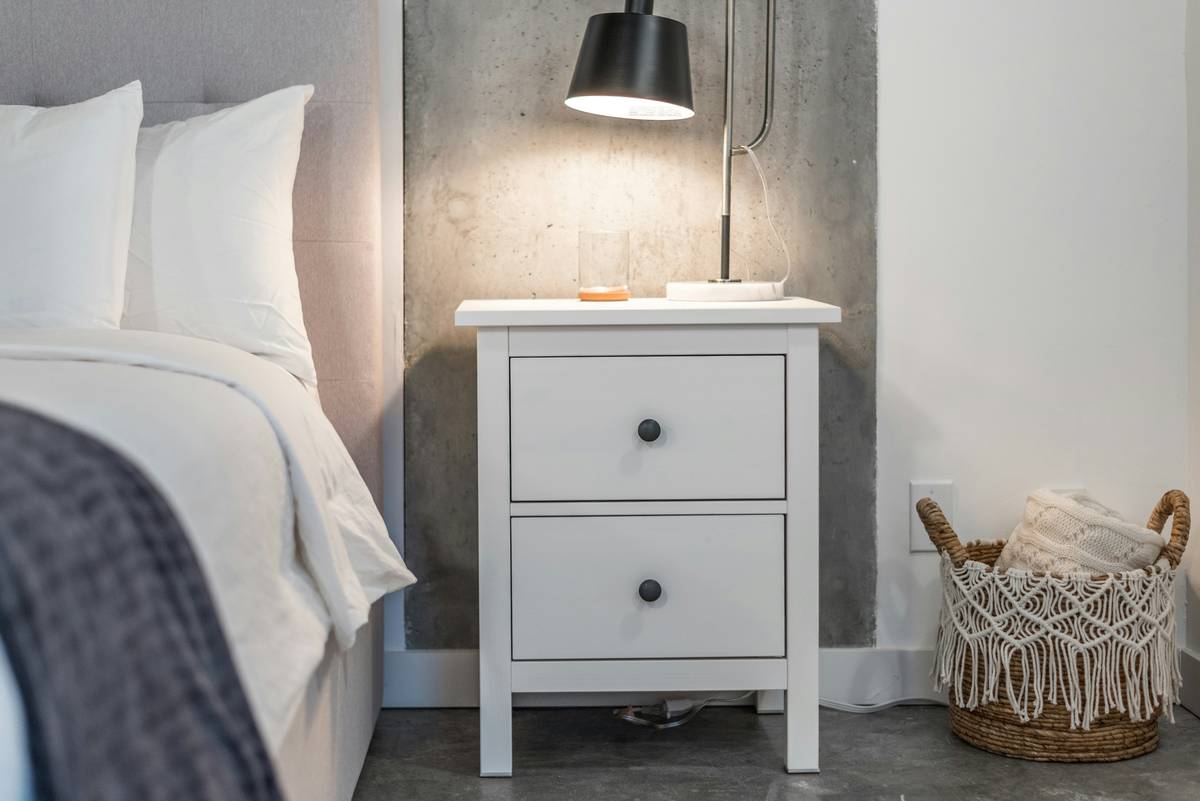 Nightstands Furniture Row: 7 Proven Mistakes to Avoid When Building Your Bedroom Layout